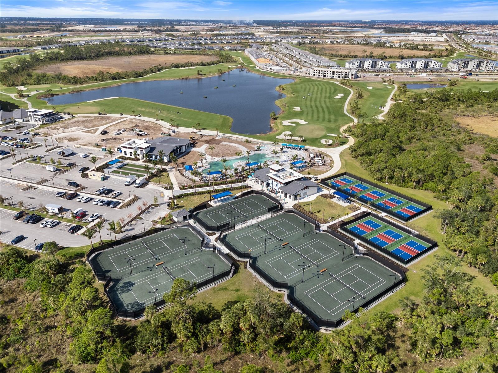 WELLEN PARK GOLF AND COUNTRY CLUB - Residential Lease