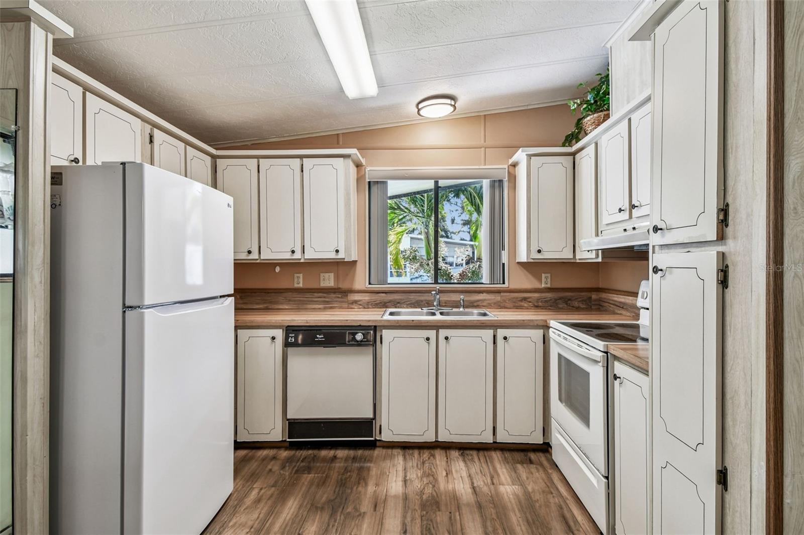 GLENWOOD ESTATES INC CONCO - Residential