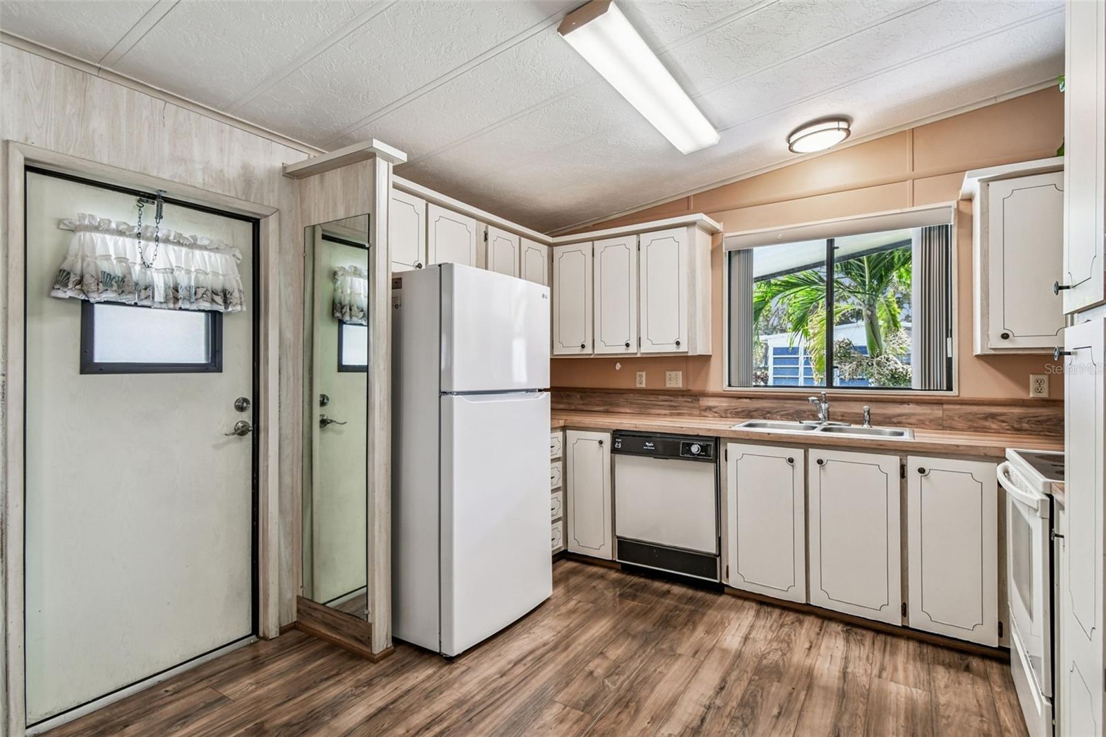 GLENWOOD ESTATES INC CONCO - Residential