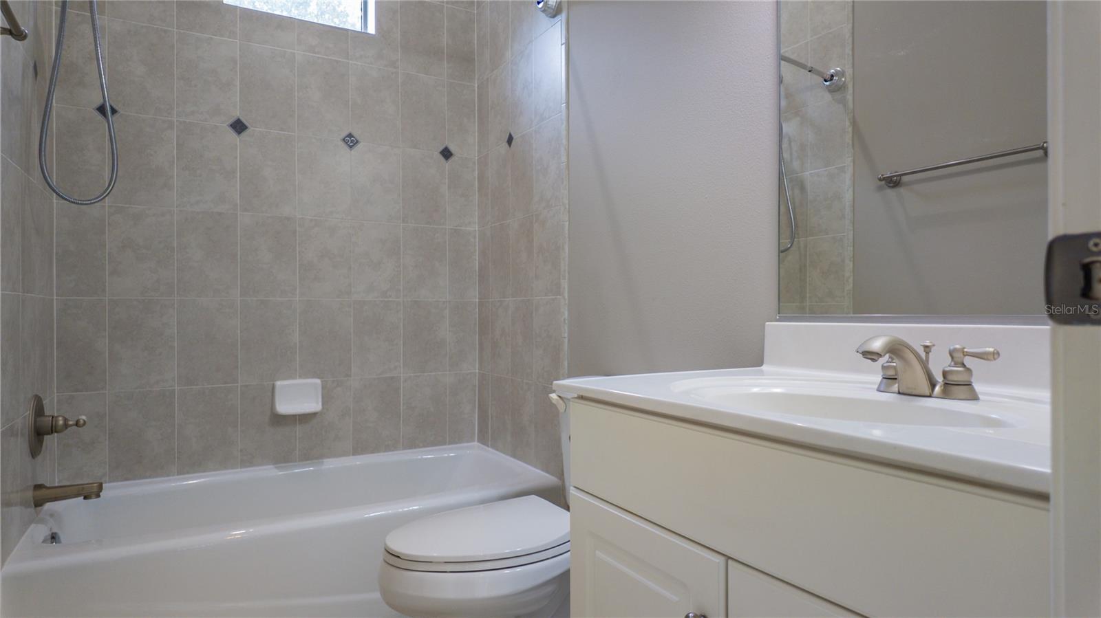 BELLECHASE LAURELS - Residential