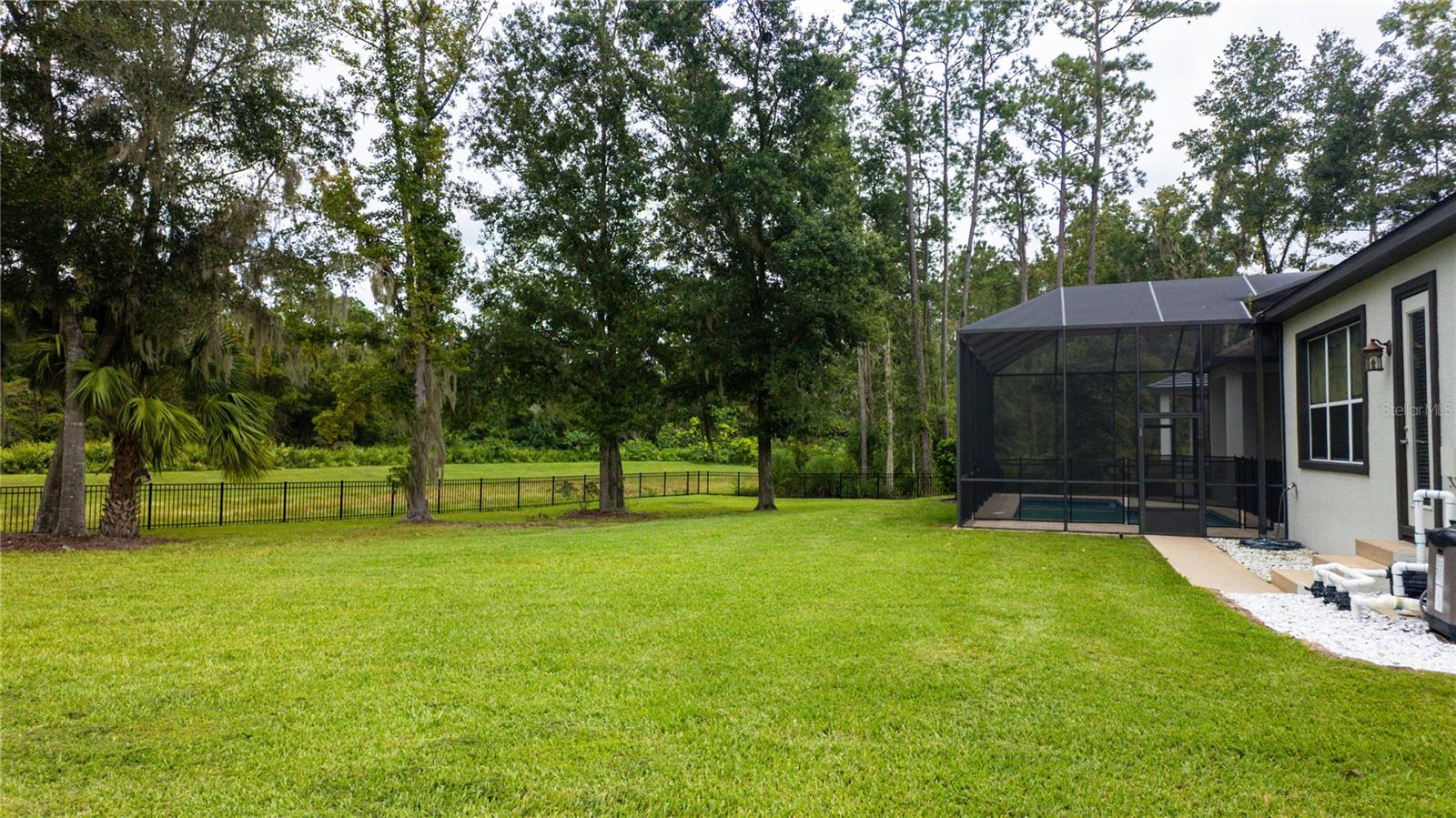 BELLECHASE LAURELS - Residential