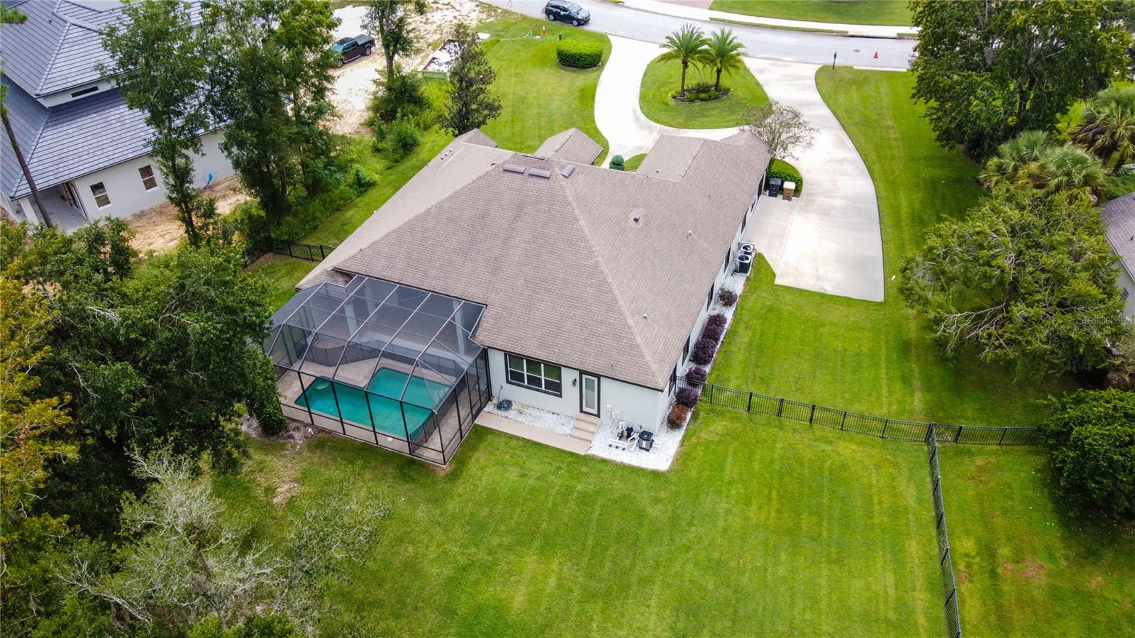 BELLECHASE LAURELS - Residential