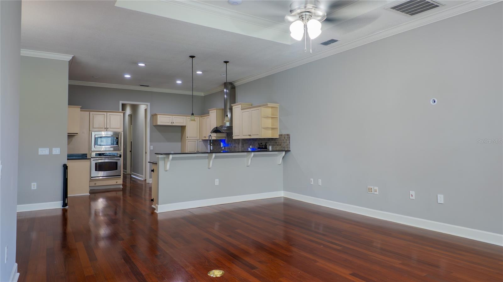 BELLECHASE LAURELS - Residential