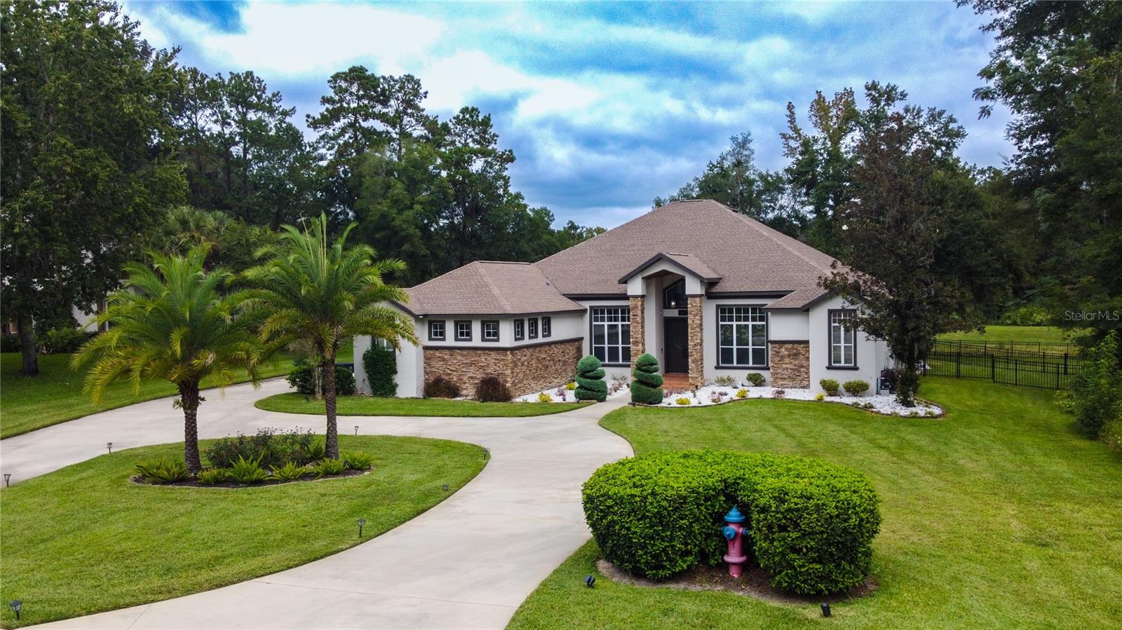 BELLECHASE LAURELS - Residential