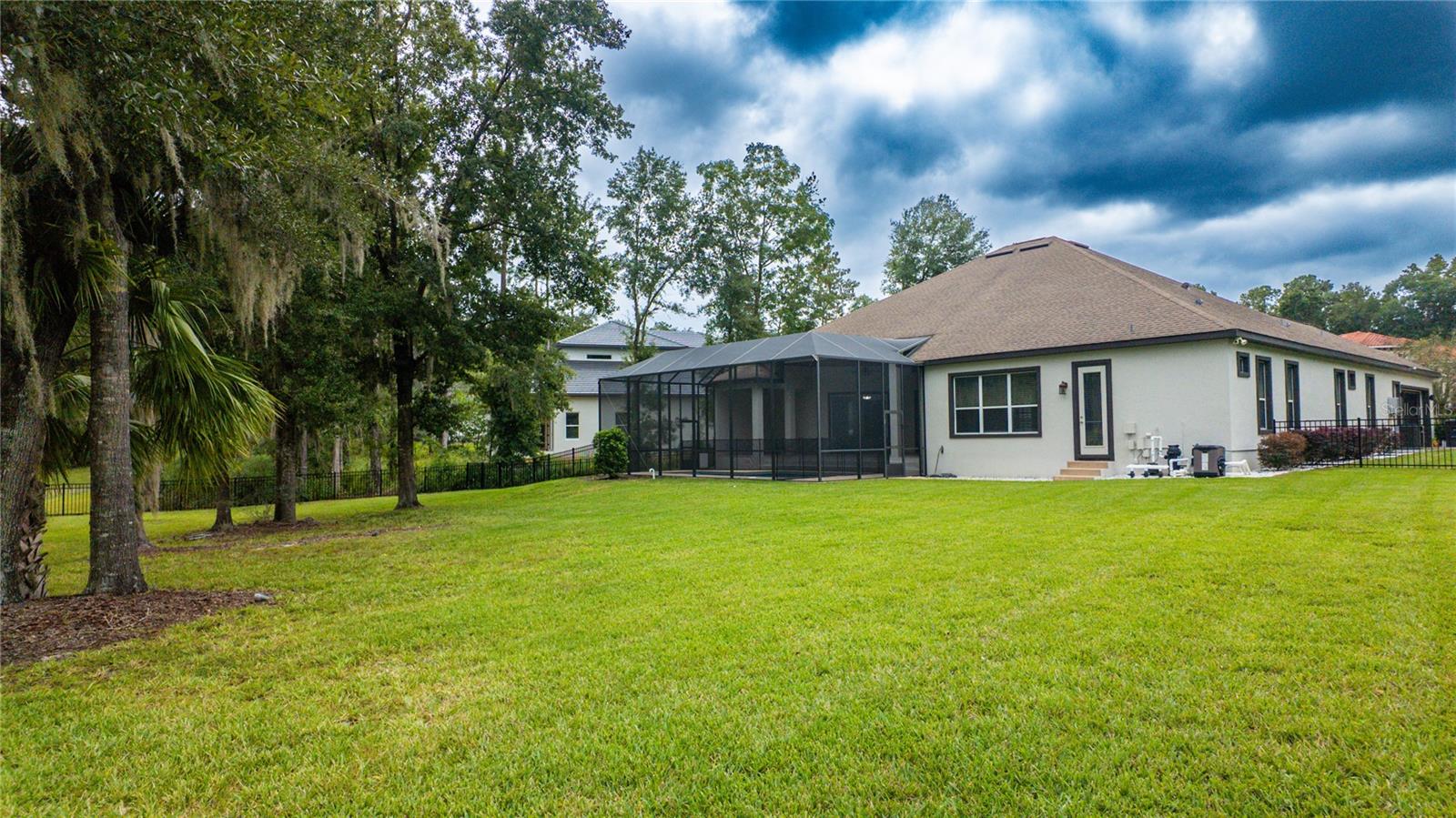 BELLECHASE LAURELS - Residential