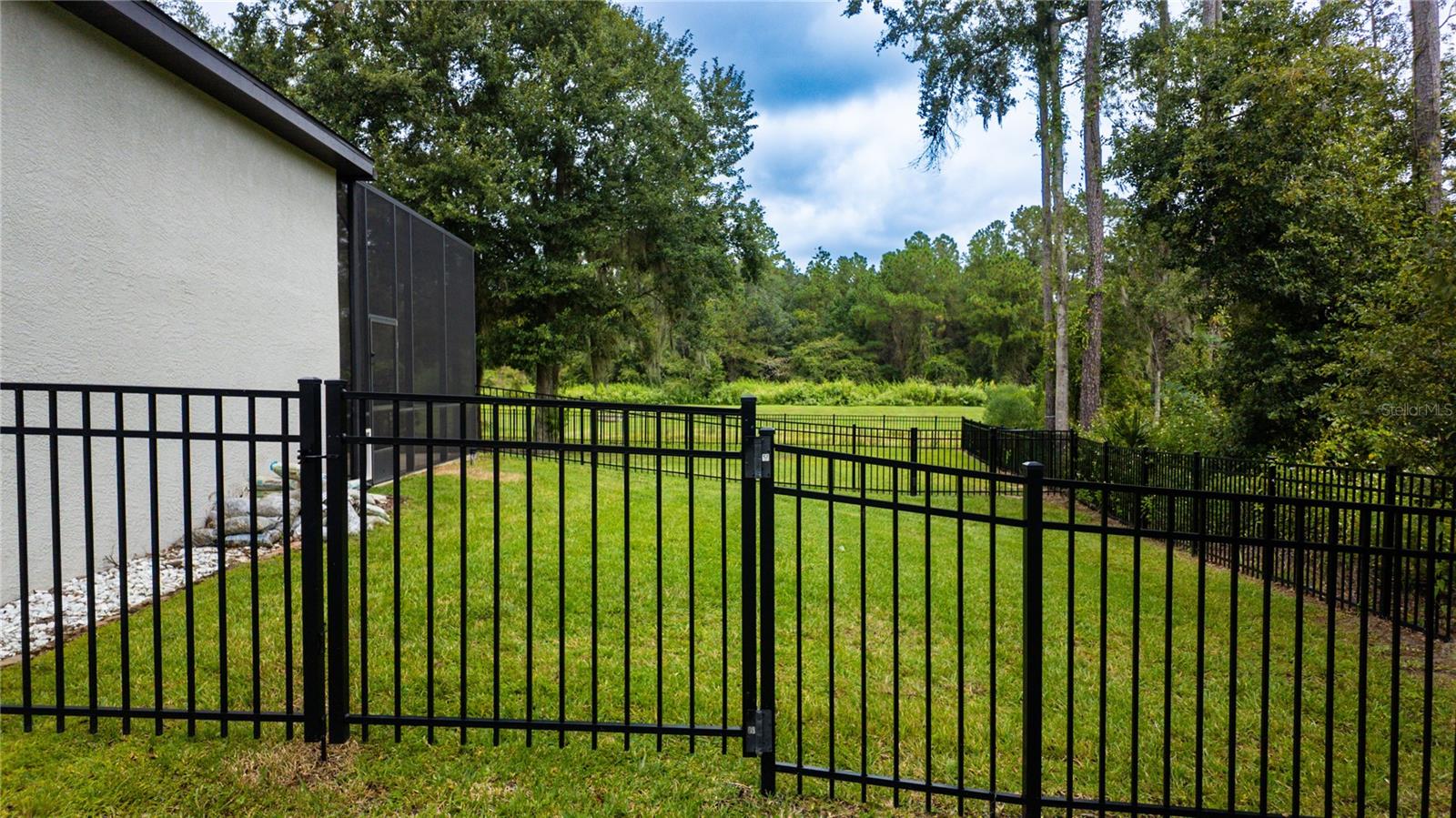 BELLECHASE LAURELS - Residential
