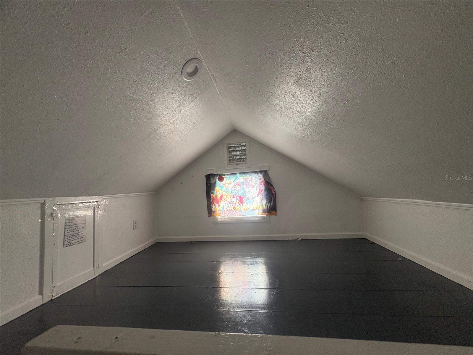 BERKSHIRES IN DEANBURG 04-17-30 - Residential Lease