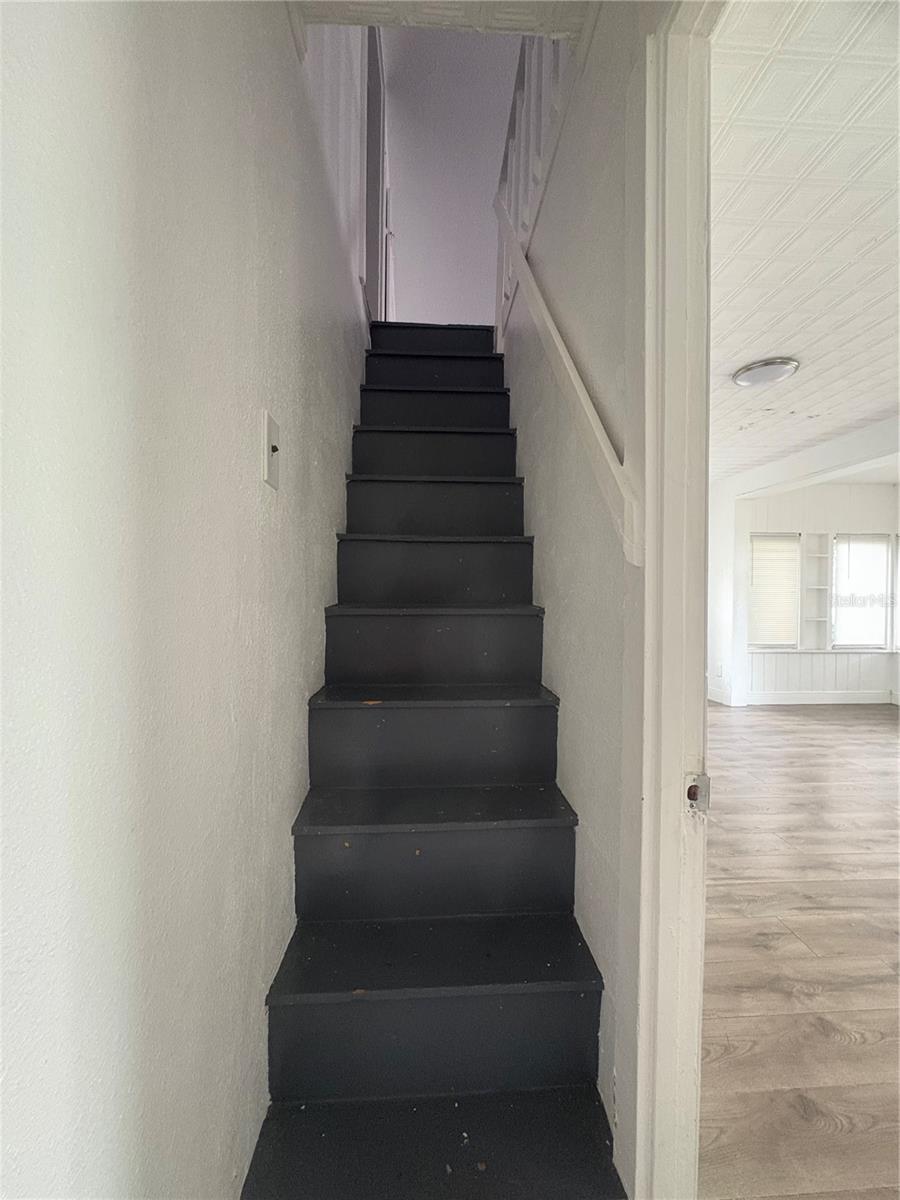 BERKSHIRES IN DEANBURG 04-17-30 - Residential Lease