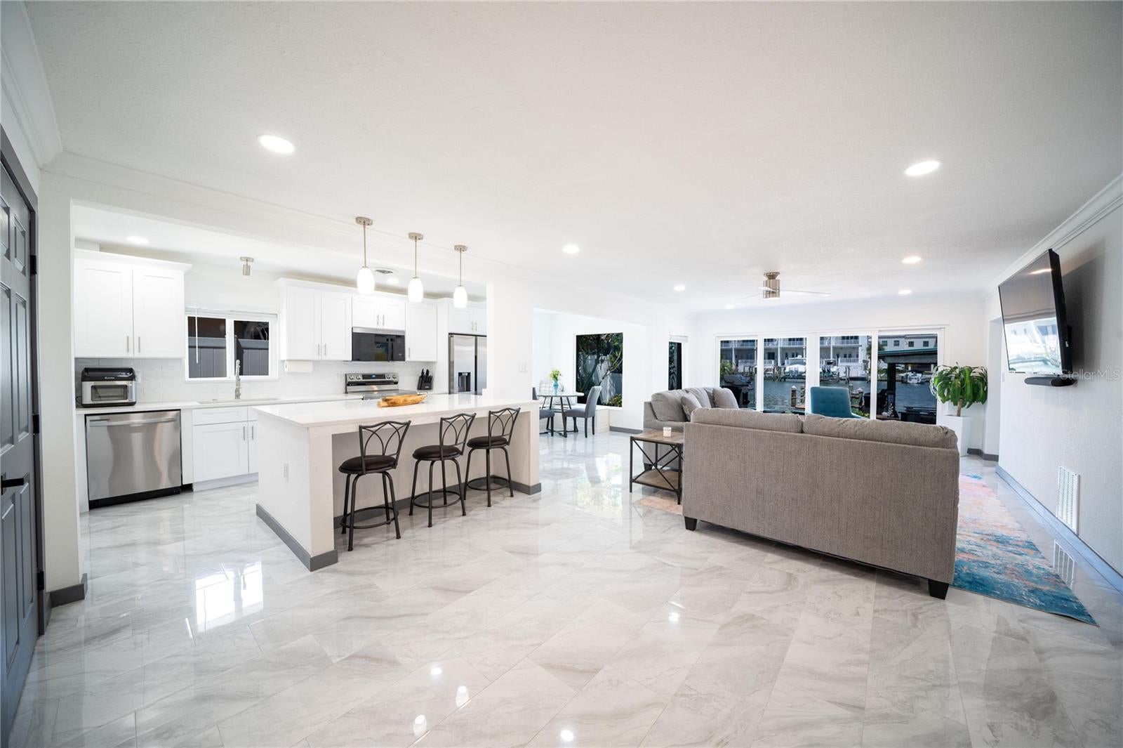 166 BAYSIDE DRIVE