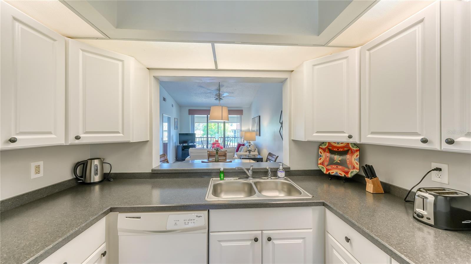 SHOREWALK BATH & TENNIS CLUB 14 - Residential Lease