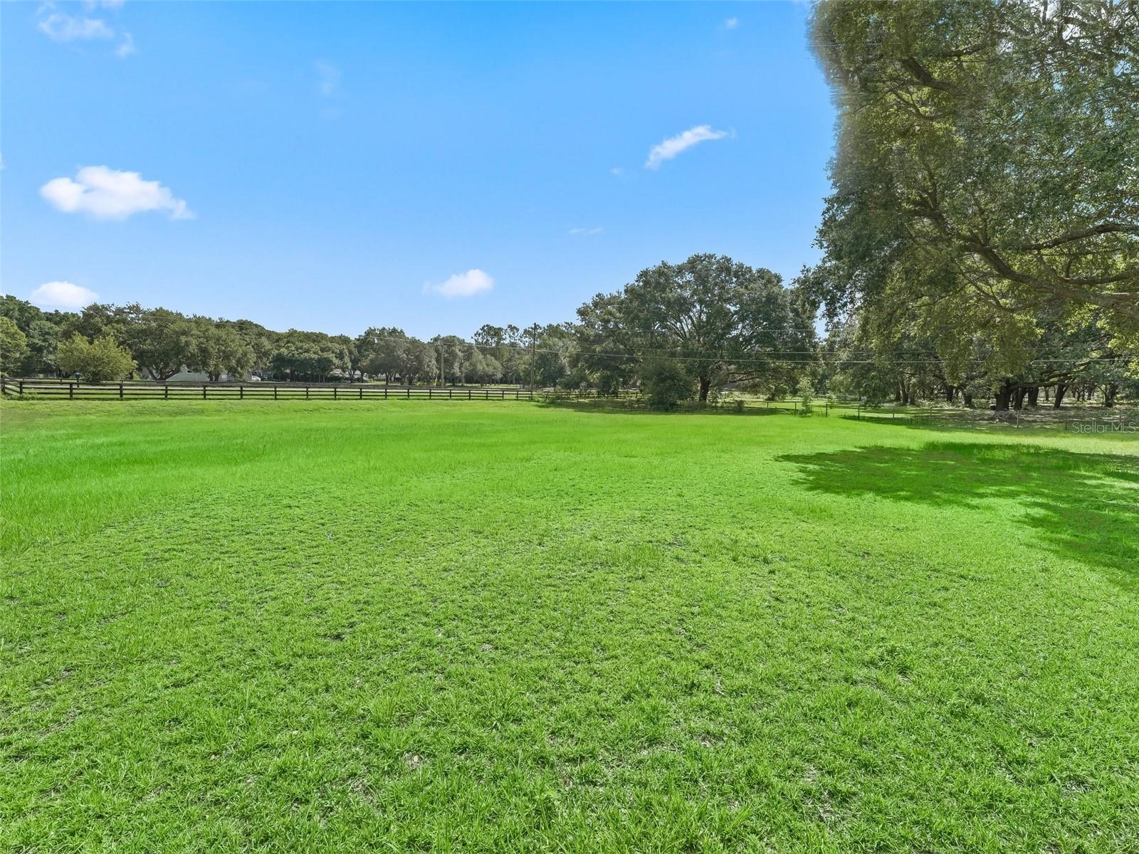 COUNTRYSIDE LAKES - Residential