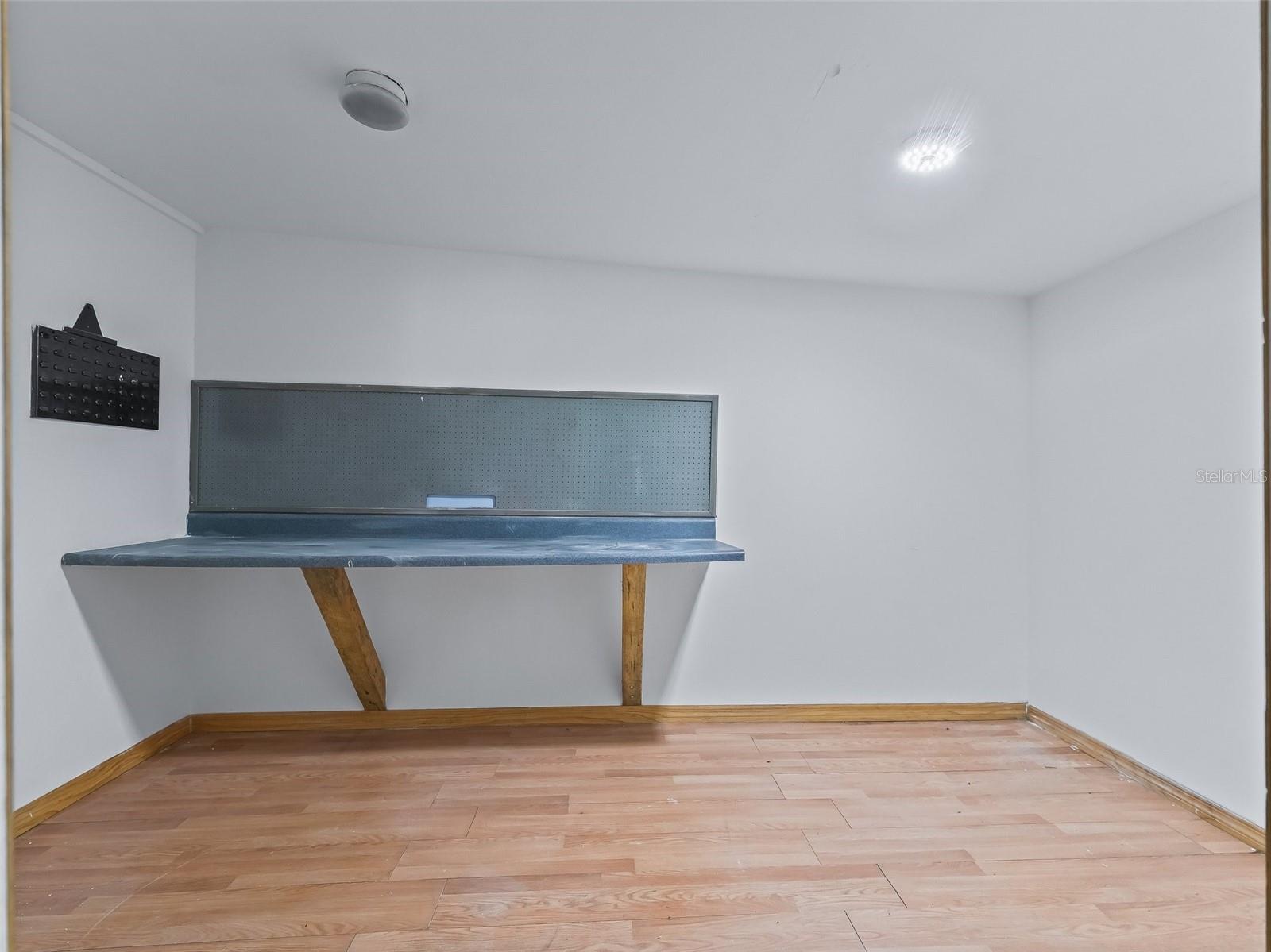 COUNTRYSIDE LAKES - Residential