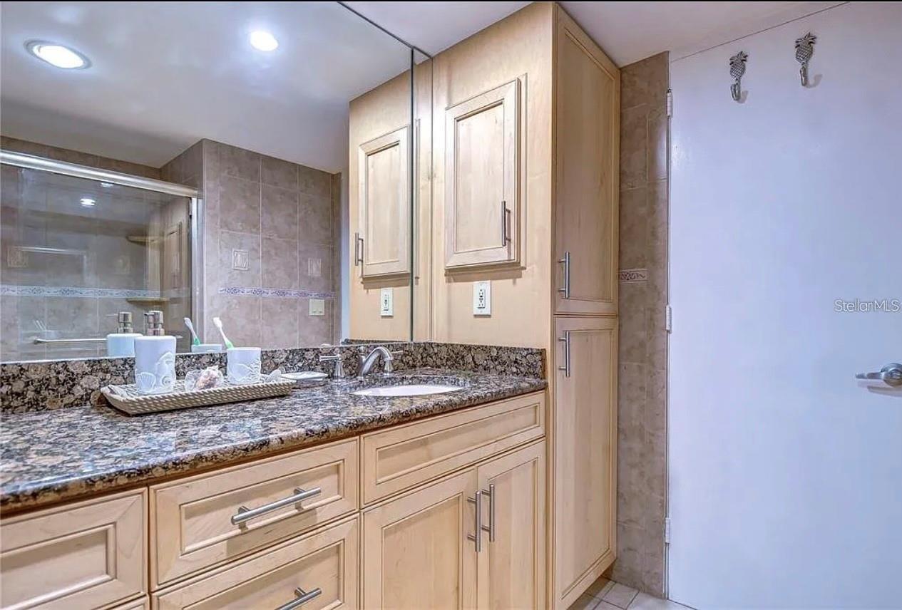 REGATTA BEACH CLUB CONDO - Residential Lease