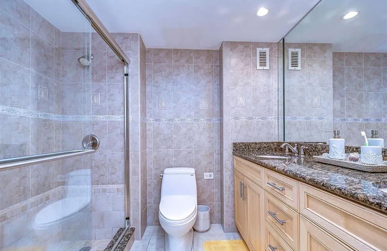 REGATTA BEACH CLUB CONDO - Residential Lease