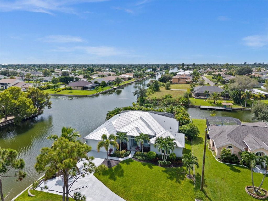 Photo of 528 SE 14th Terrace, Cape Coral, FL 33990 (MLS # C7515921)