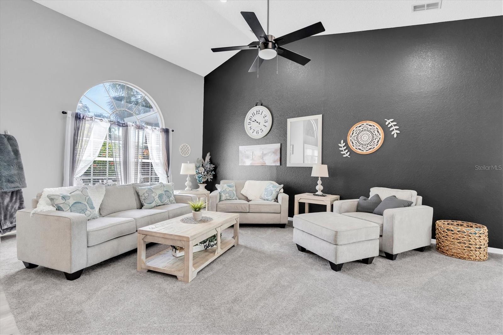 SOUTHERN OAKS - Residential