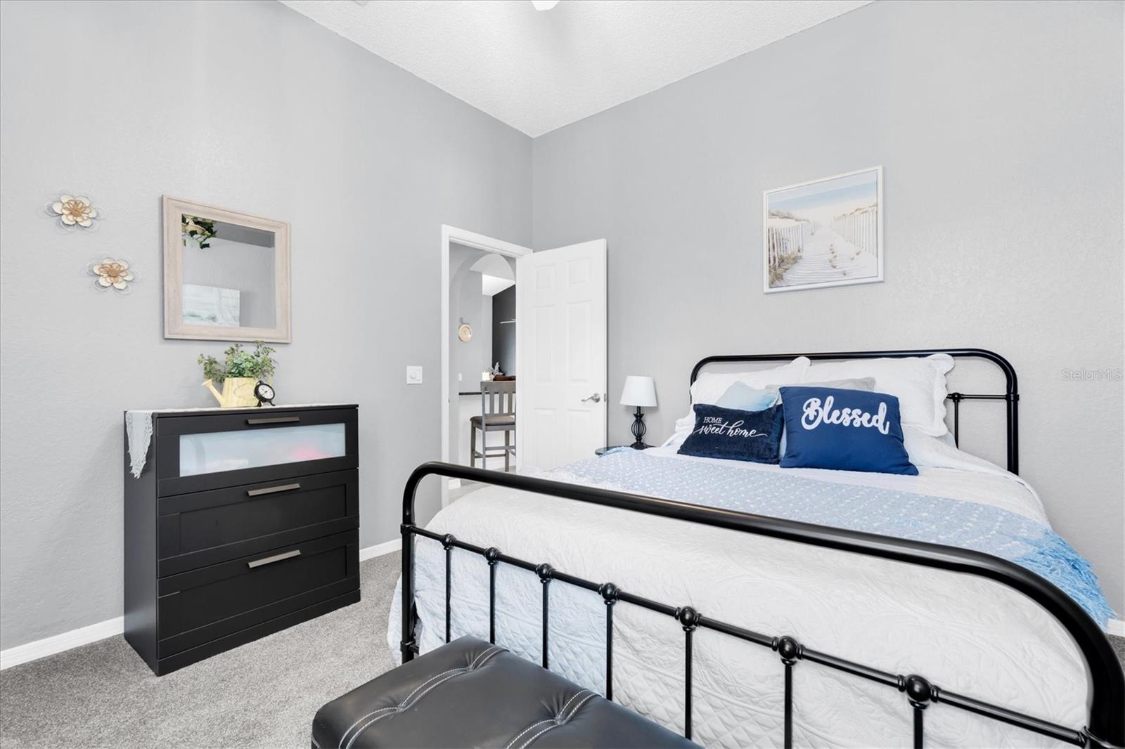 SOUTHERN OAKS - Residential