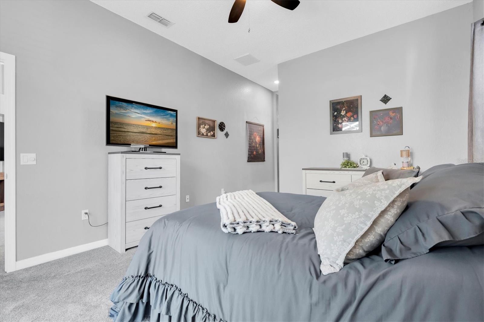 SOUTHERN OAKS - Residential