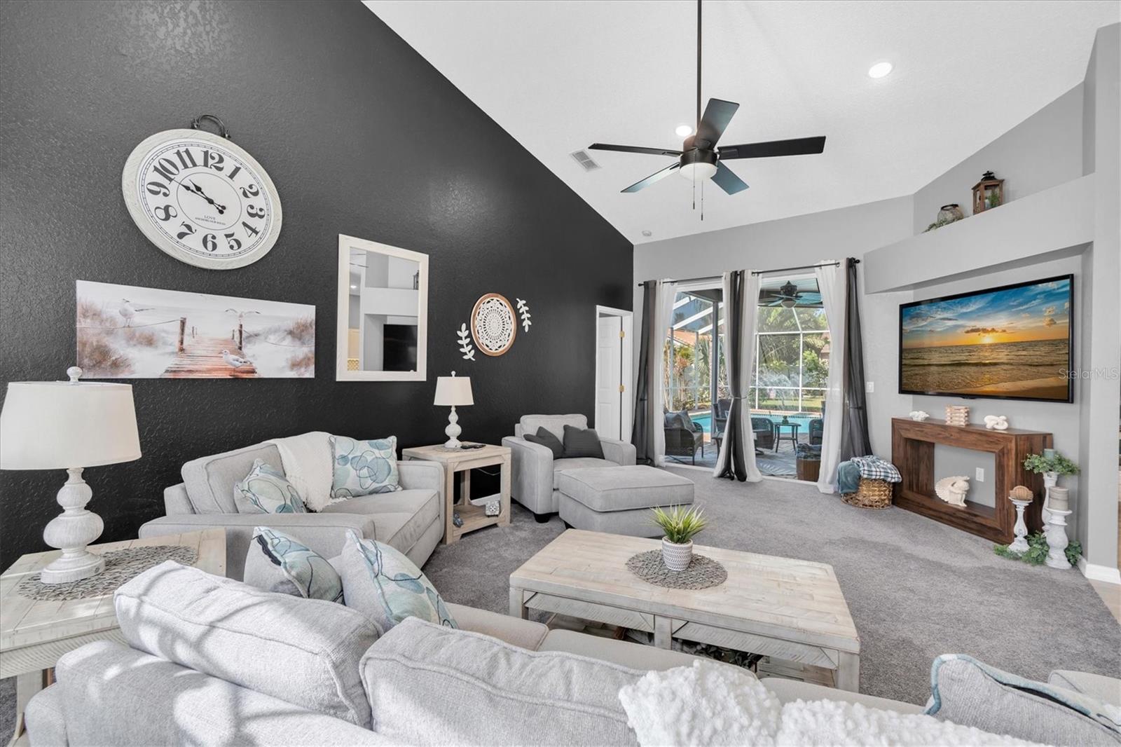 SOUTHERN OAKS - Residential