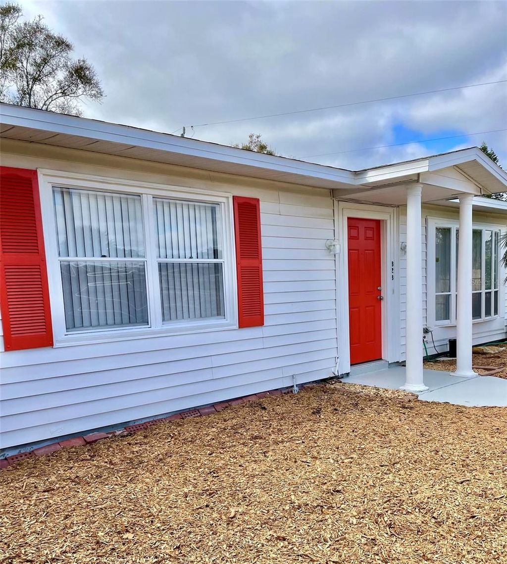 Photo of 828 S Tuttle Avenue, Sarasota, FL 34237 (MLS # A4685326)