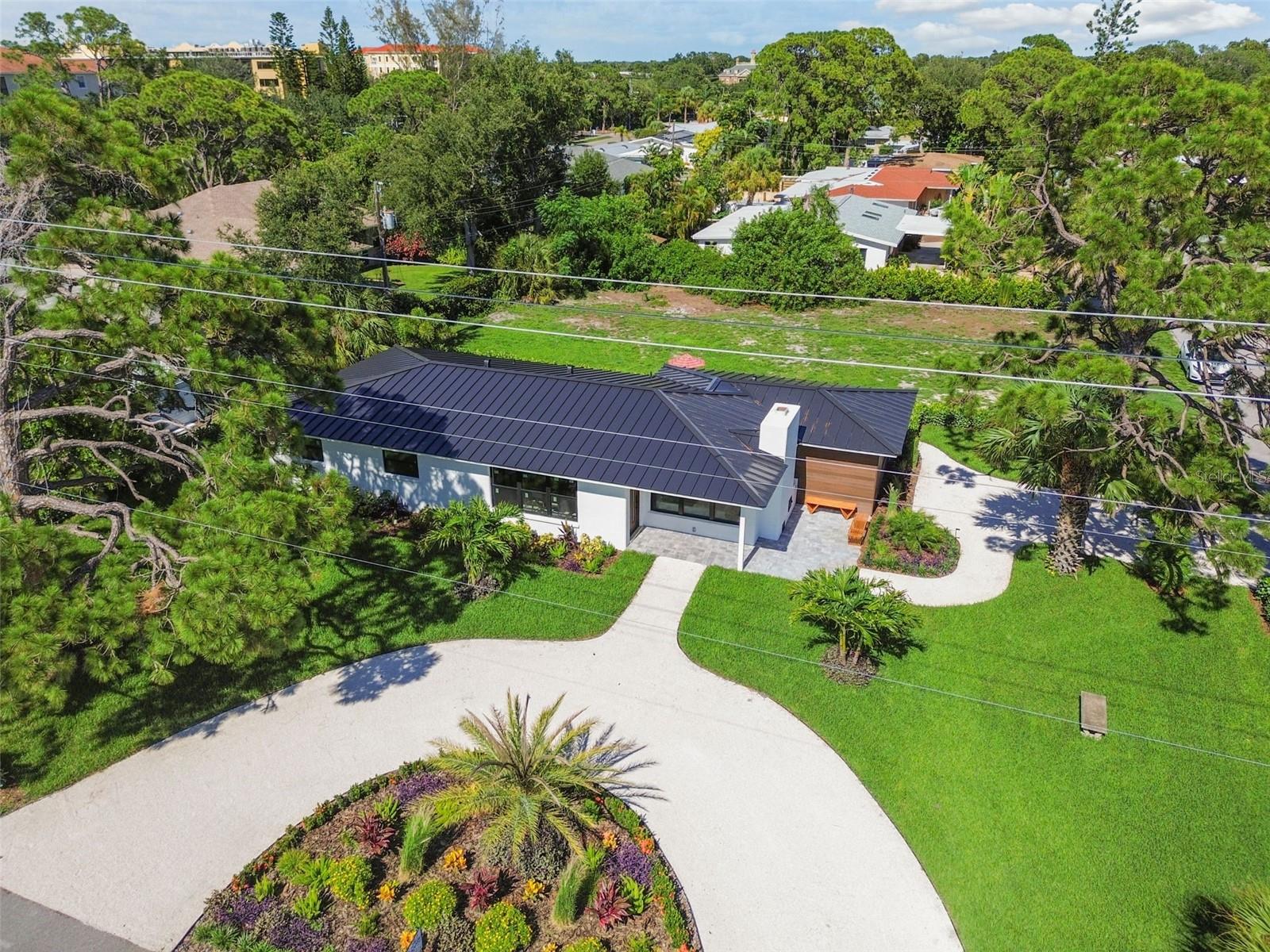 BEACH MANOR - Residential