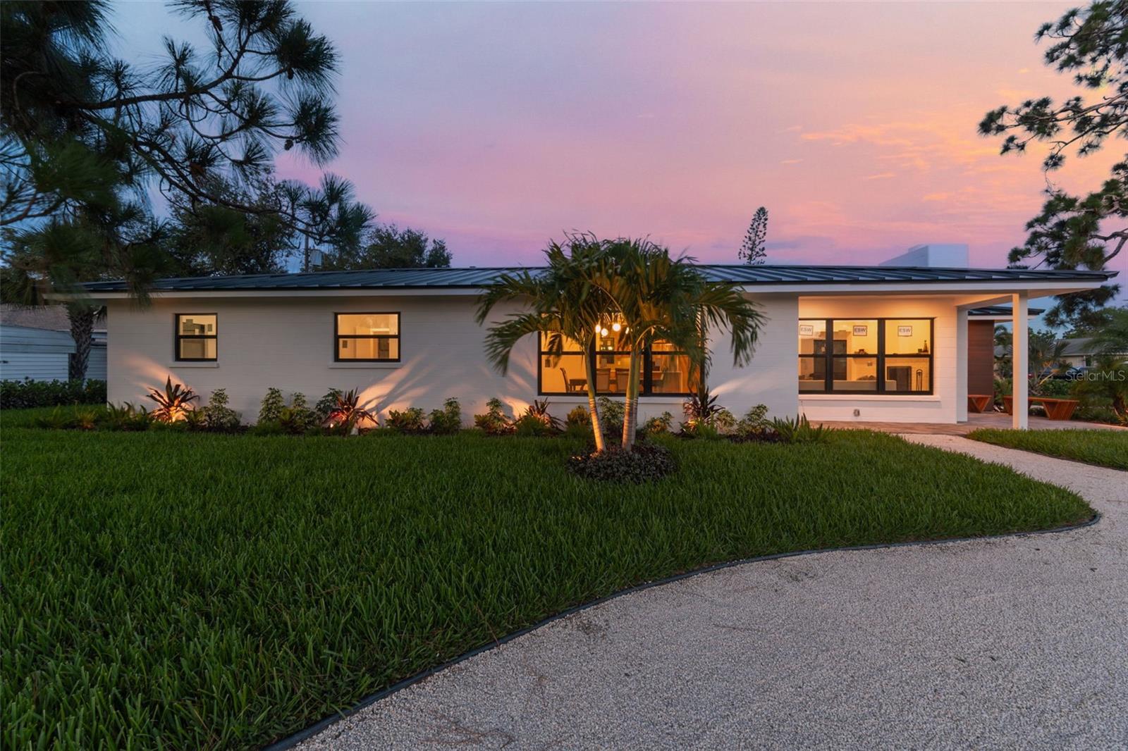 BEACH MANOR - Residential