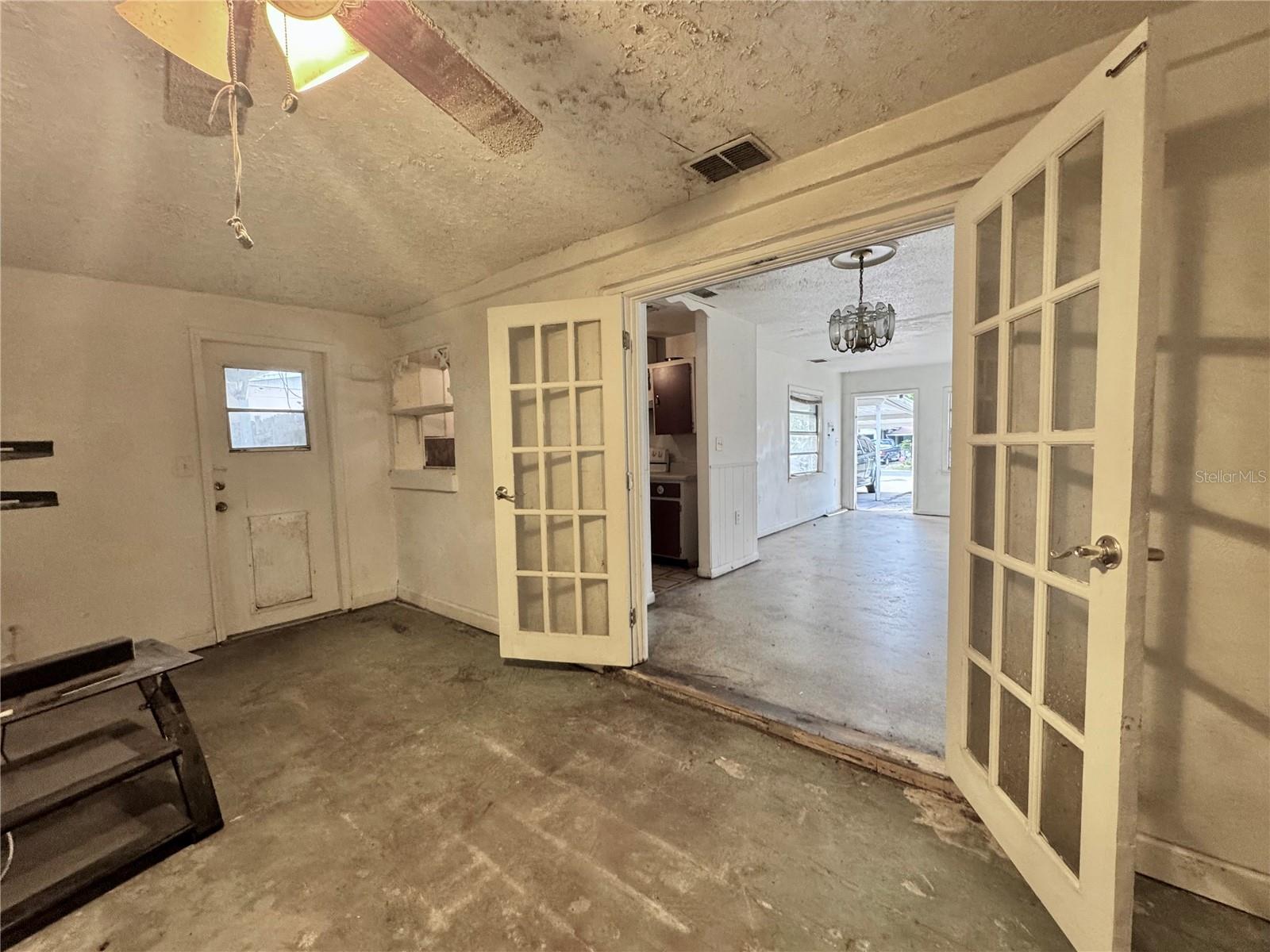 SUN COAST ESTATES - Residential