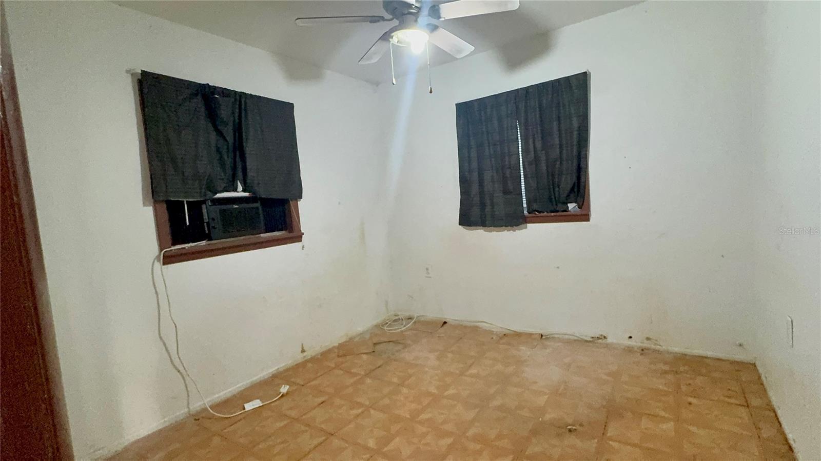 SUN COAST ESTATES - Residential