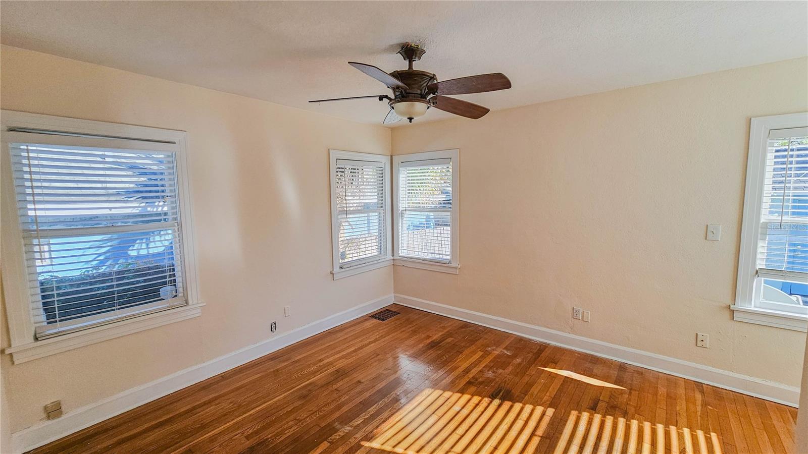 JACKSON SQUARE - Residential