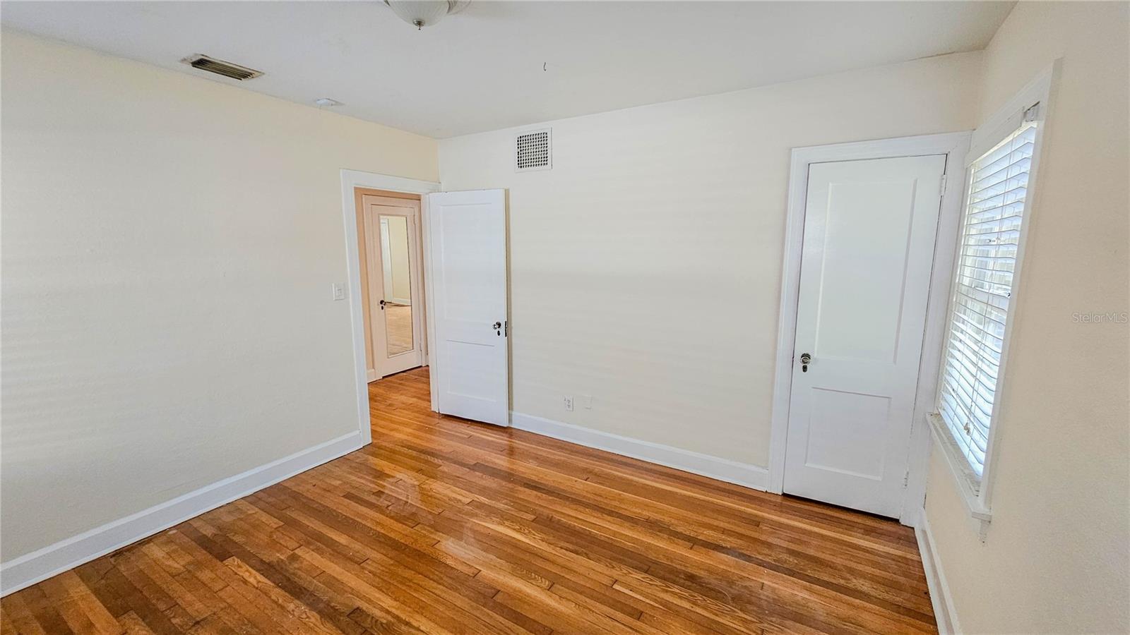 JACKSON SQUARE - Residential