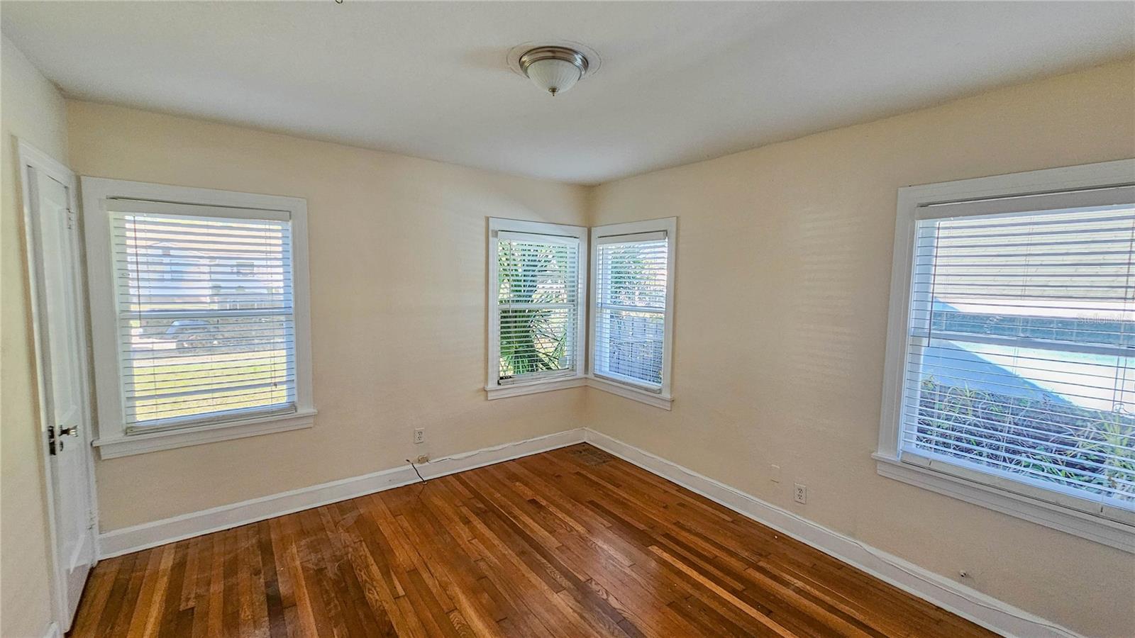 JACKSON SQUARE - Residential