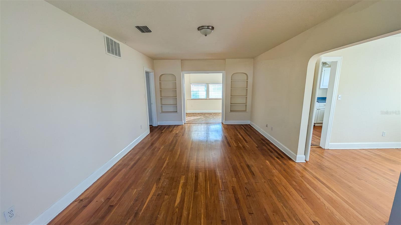 JACKSON SQUARE - Residential