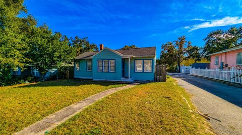 Photo of 860 16th Avenue S, St Petersburg, FL 33701 (MLS # TB8454354)