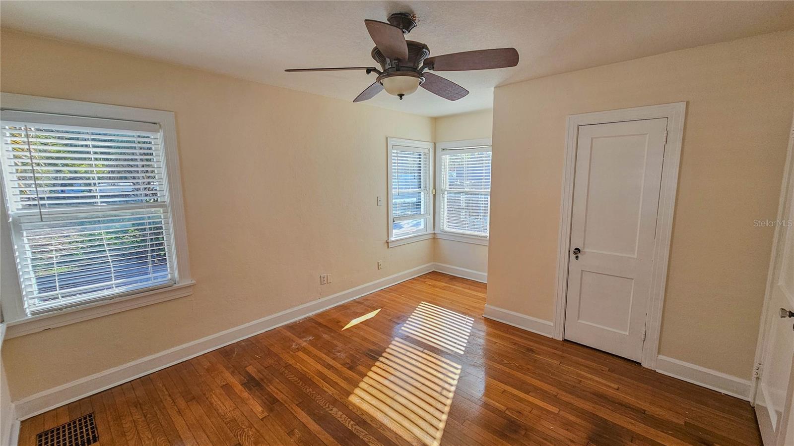 JACKSON SQUARE - Residential