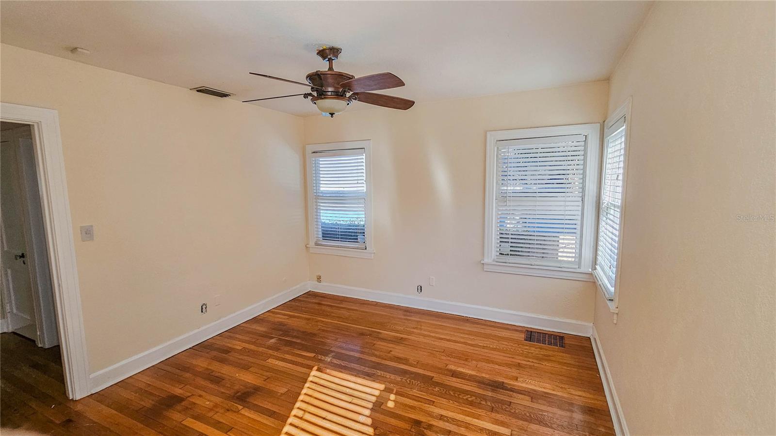 JACKSON SQUARE - Residential