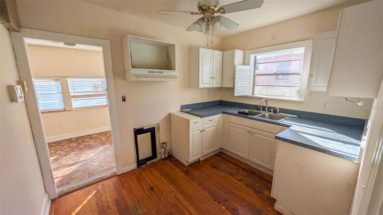 JACKSON SQUARE - Residential