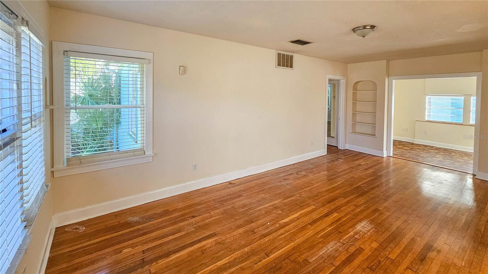 JACKSON SQUARE - Residential