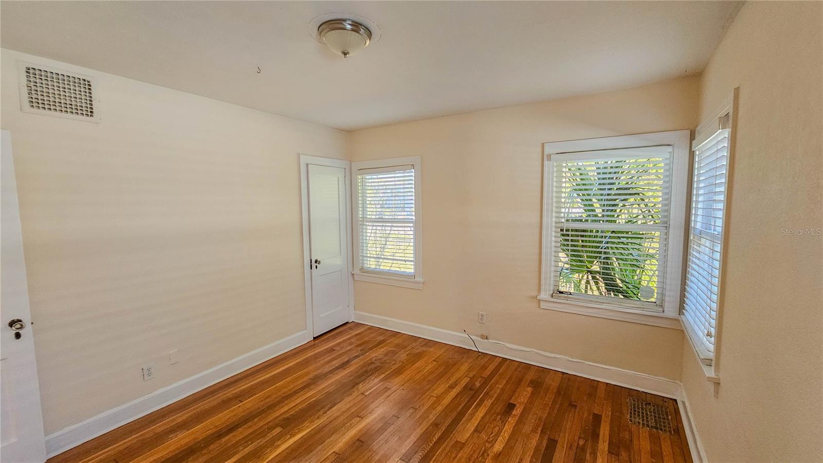 JACKSON SQUARE - Residential