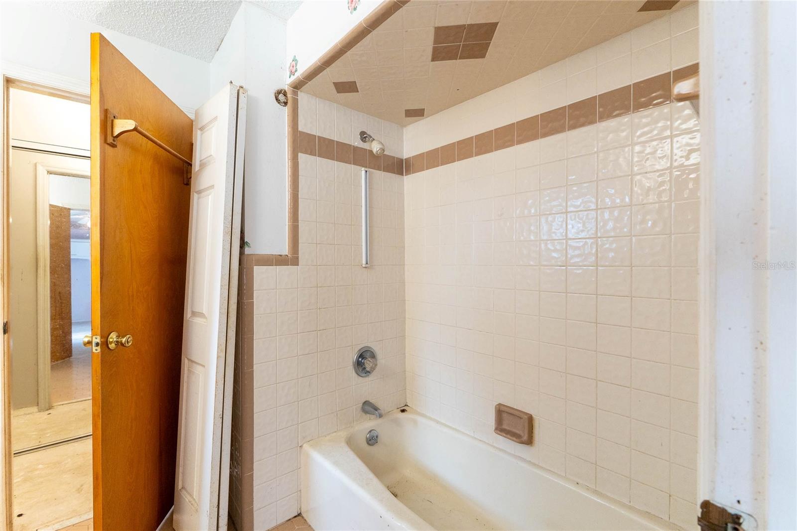 GOLDEN HILLS DELAND UNREC 137 - Residential