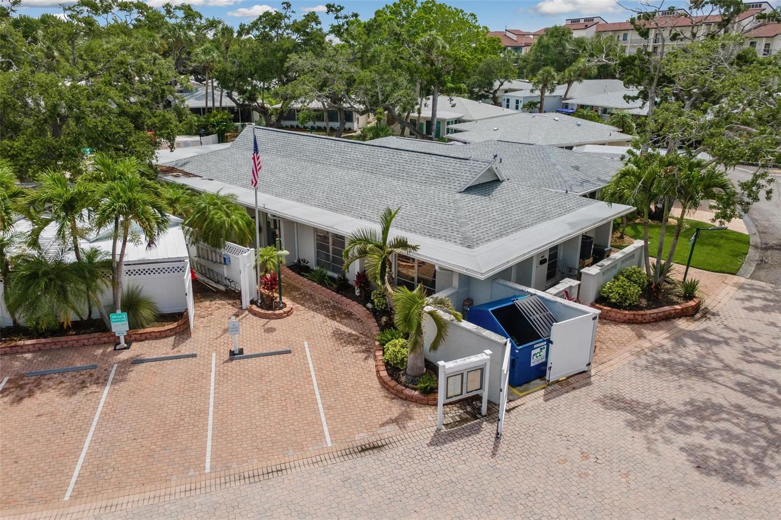 POLYNESIAN GARDENS - Residential
