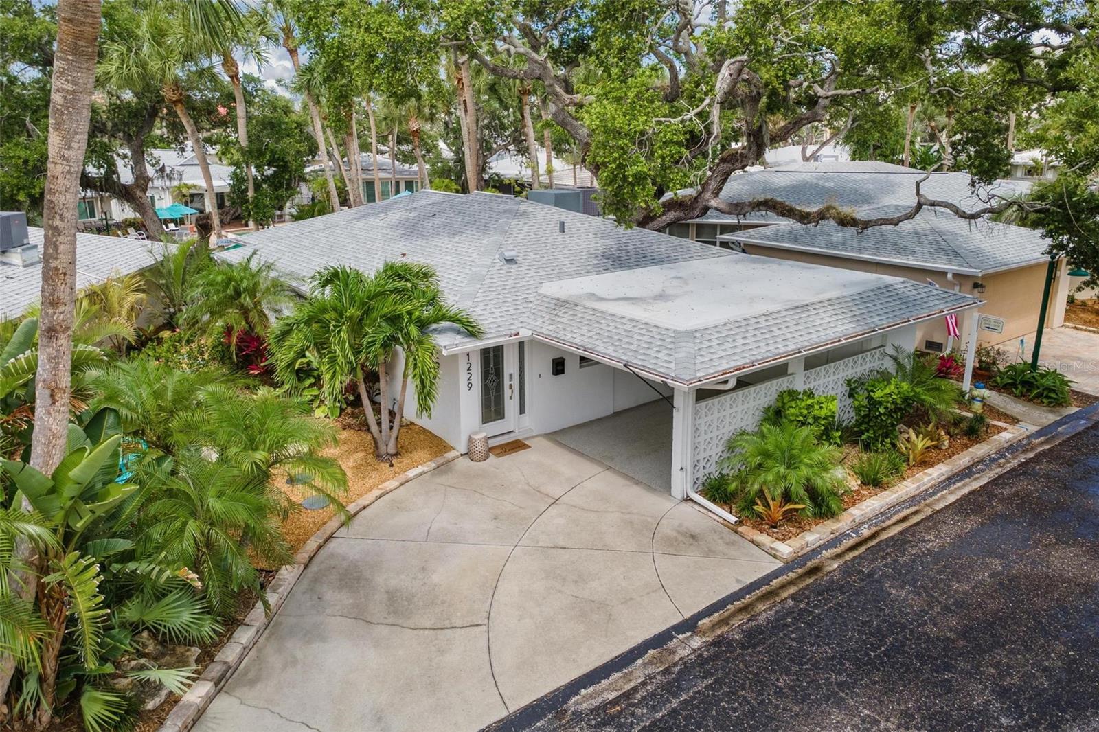 POLYNESIAN GARDENS - Residential
