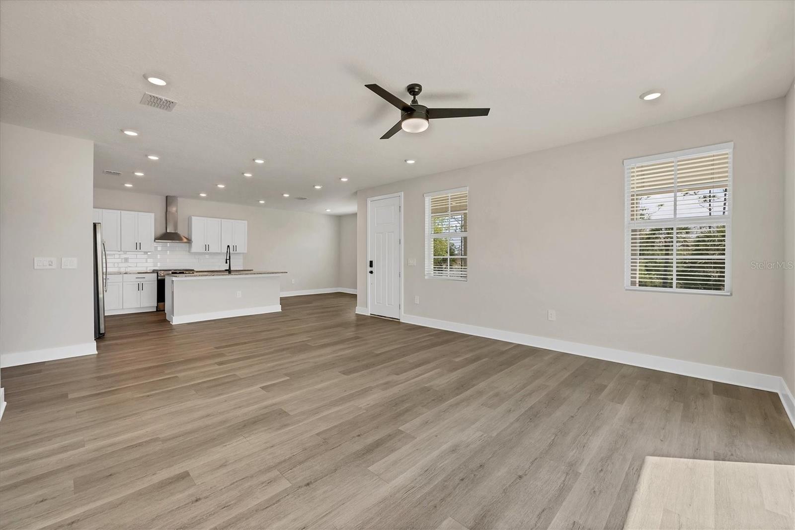 BB LIVING IN WELLEN PARK - Residential Lease