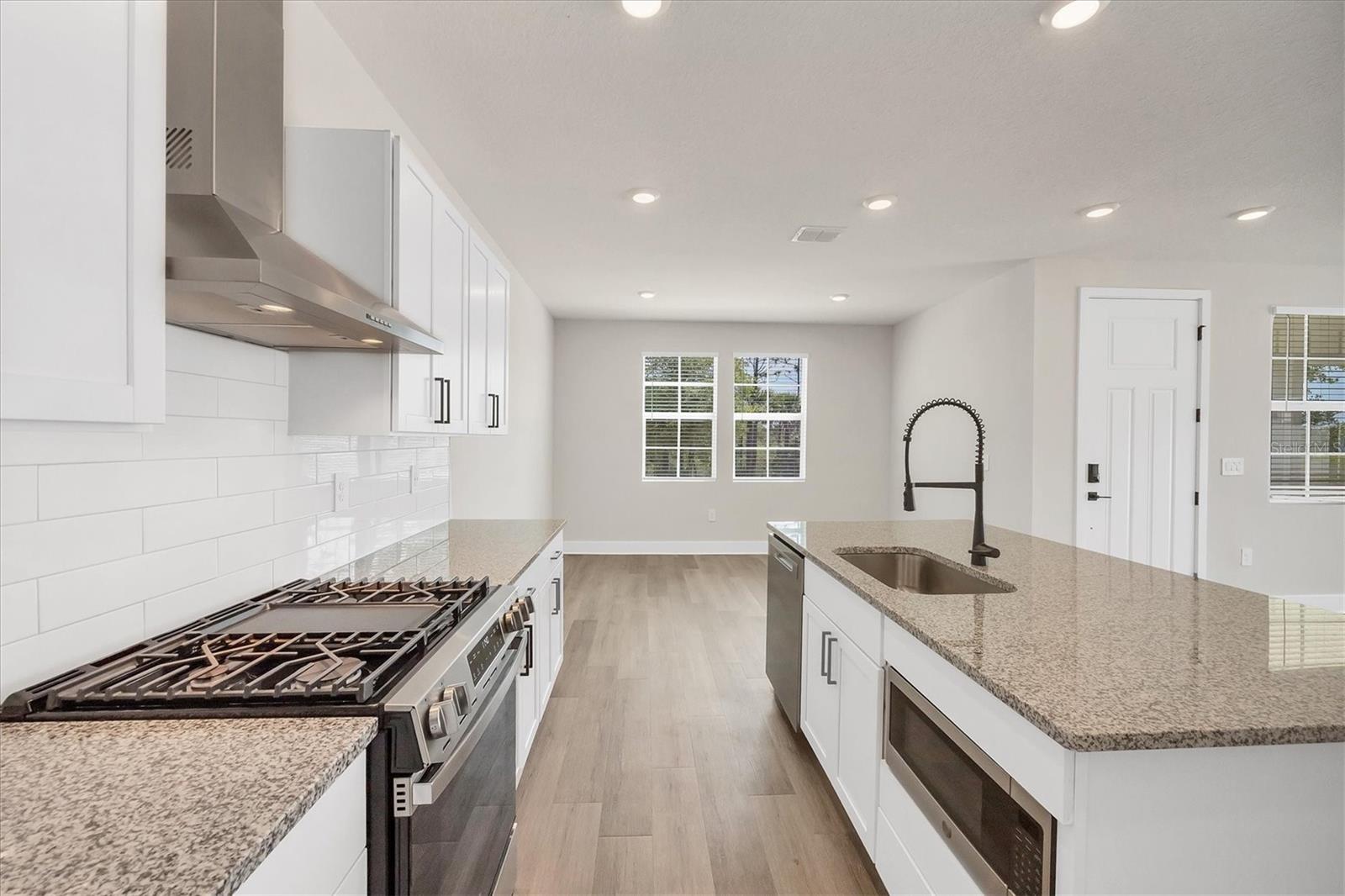 BB LIVING IN WELLEN PARK - Residential Lease