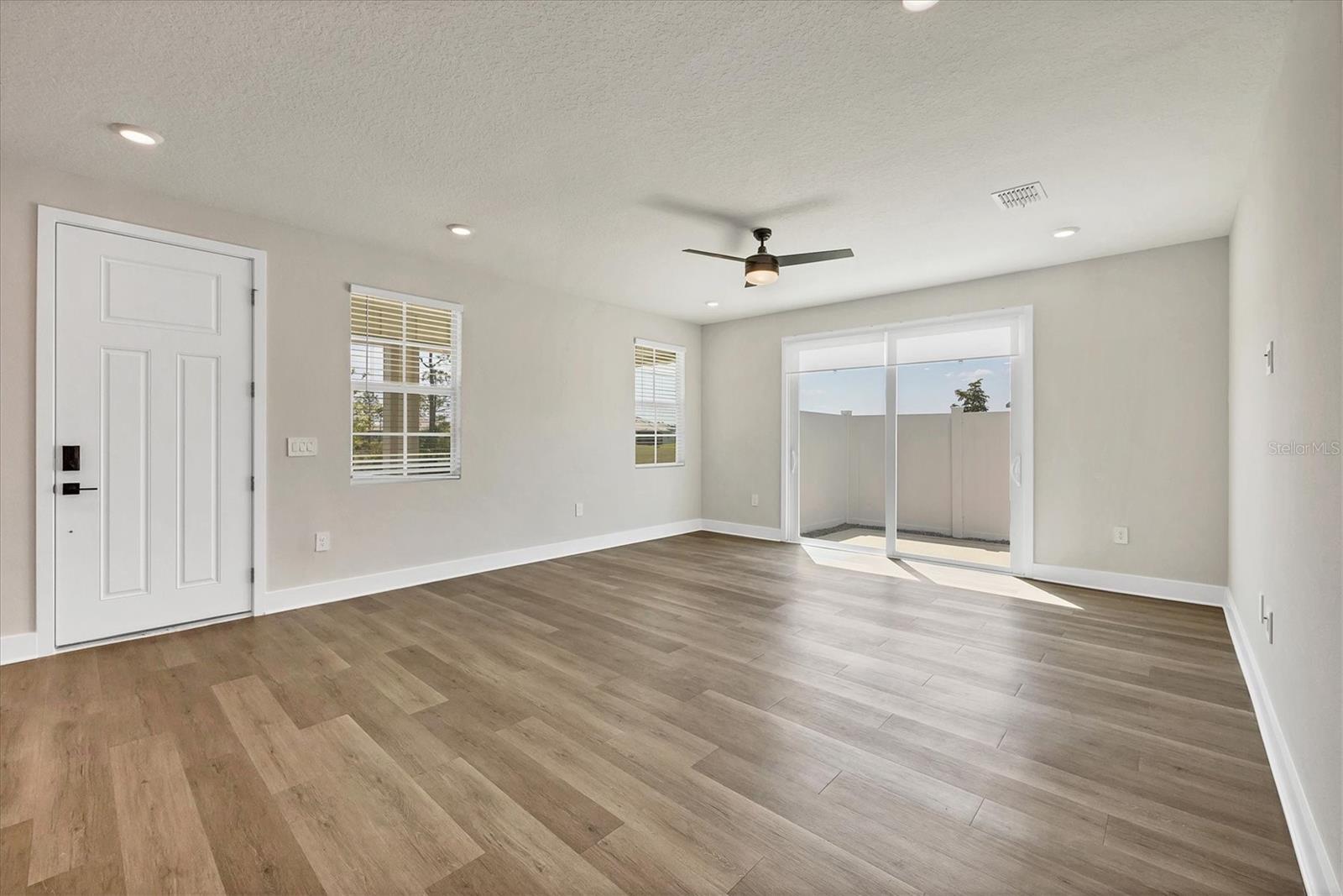 BB LIVING IN WELLEN PARK - Residential Lease