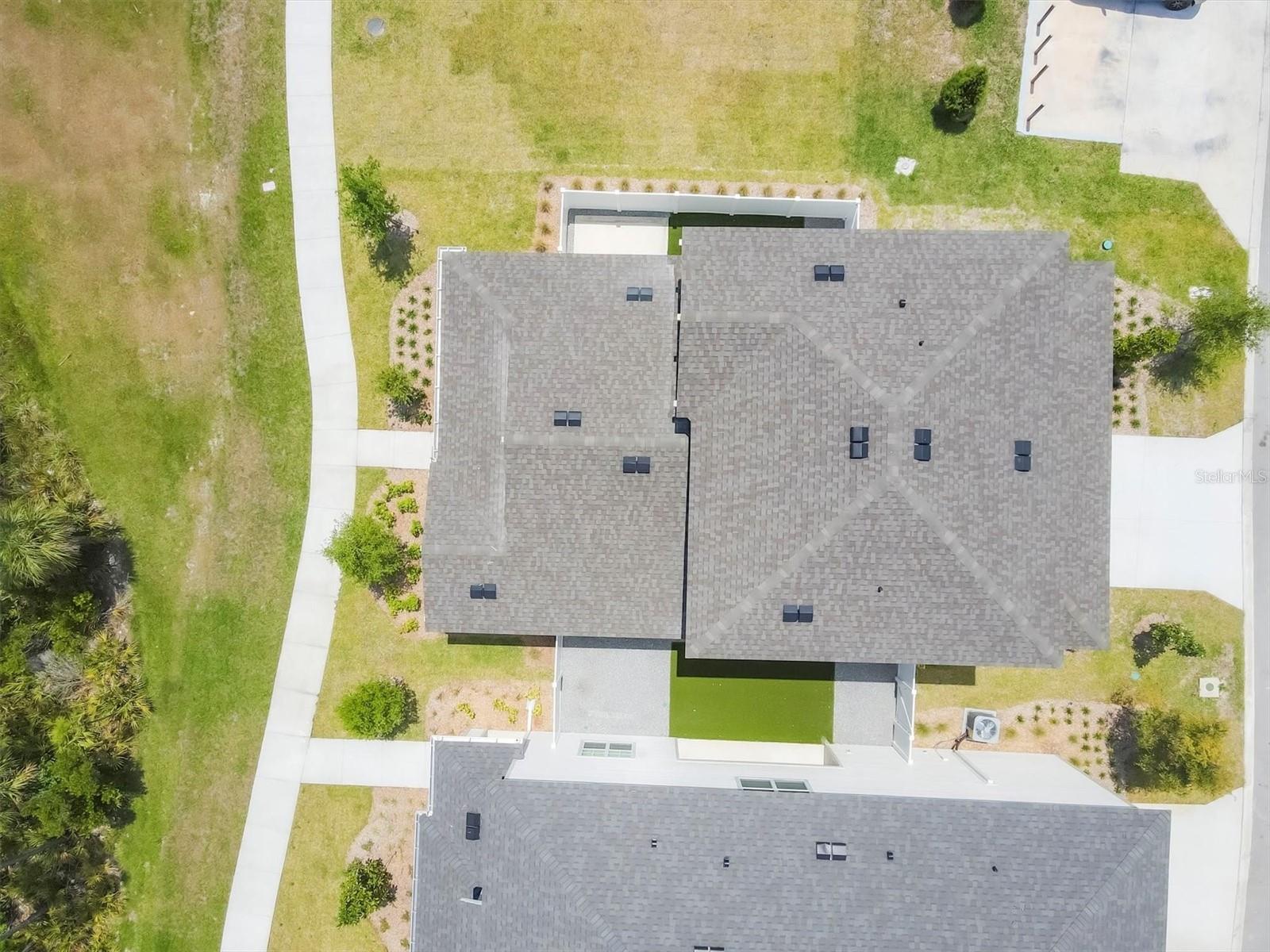 BB LIVING IN WELLEN PARK - Residential Lease