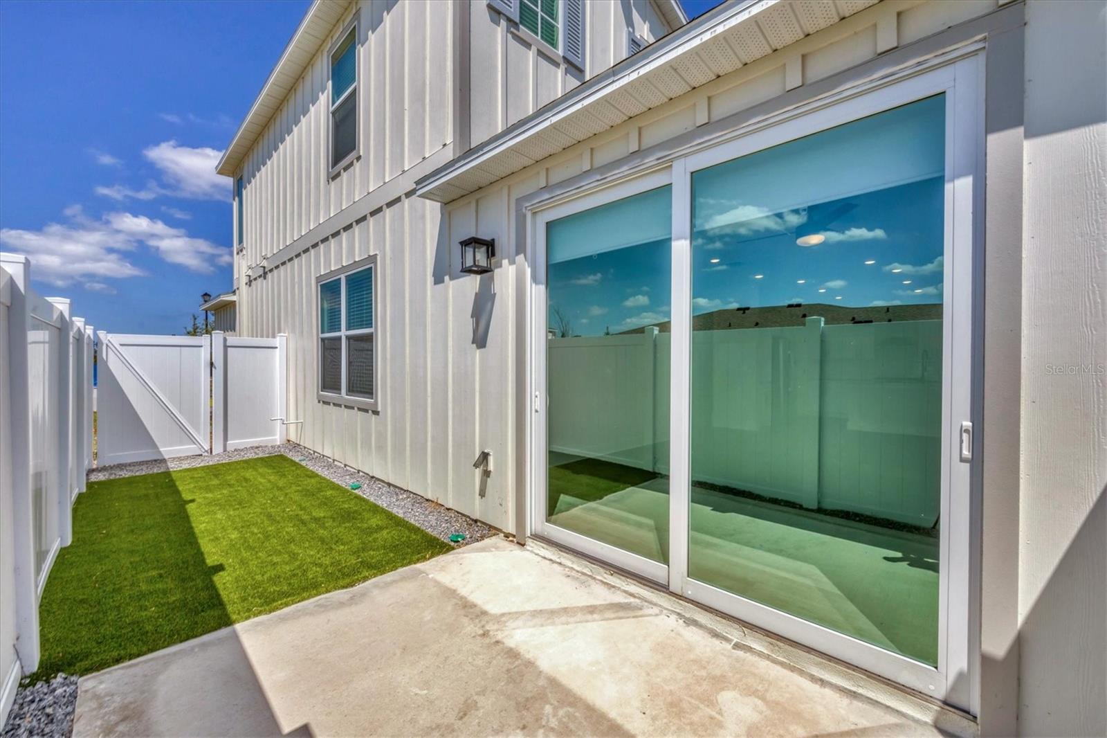 BB LIVING IN WELLEN PARK - Residential Lease