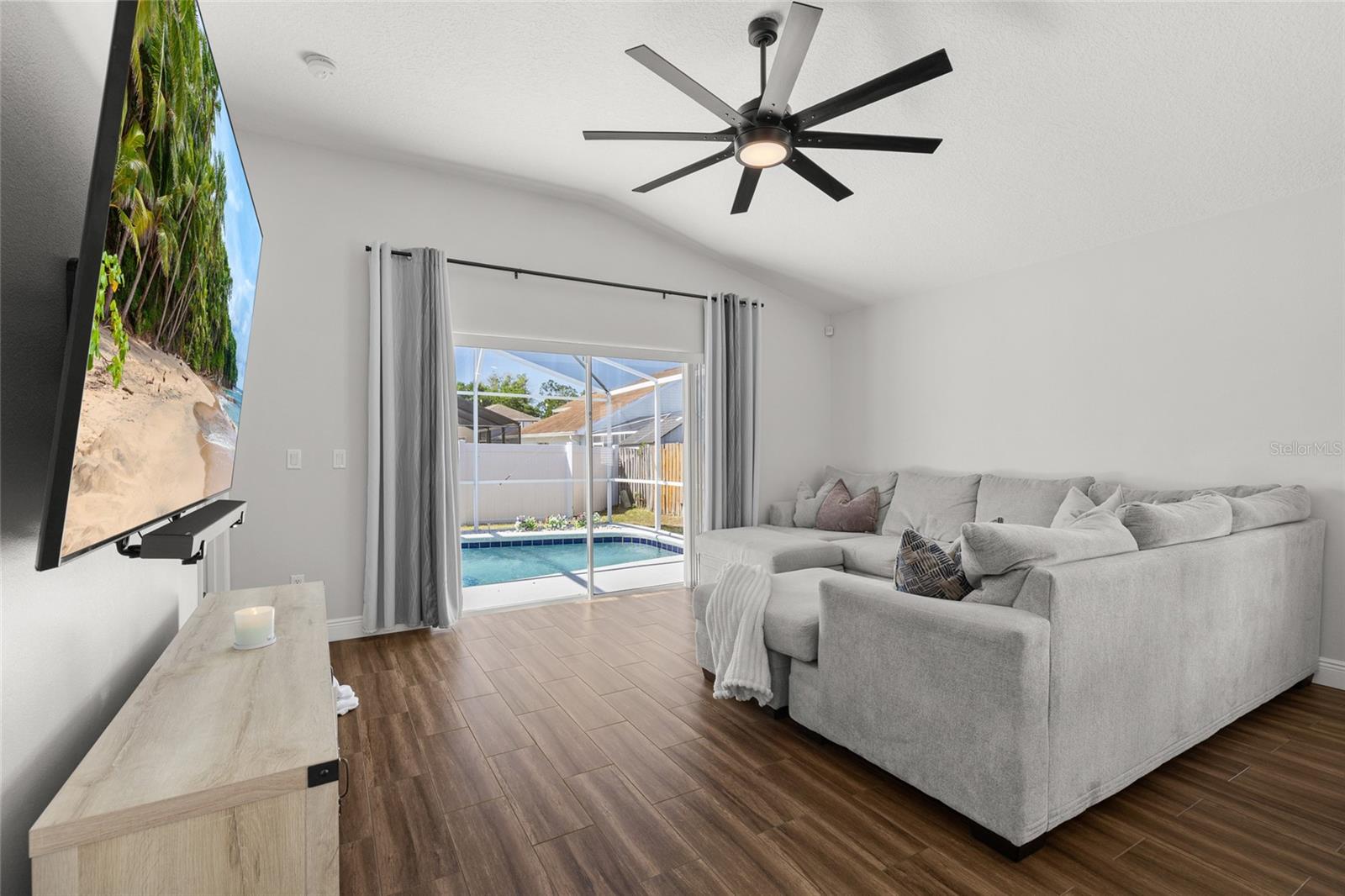 CHATHAM PARK AT SAUSALITO PH 3 - Residential