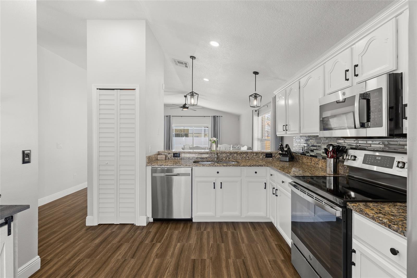 CHATHAM PARK AT SAUSALITO PH 3 - Residential