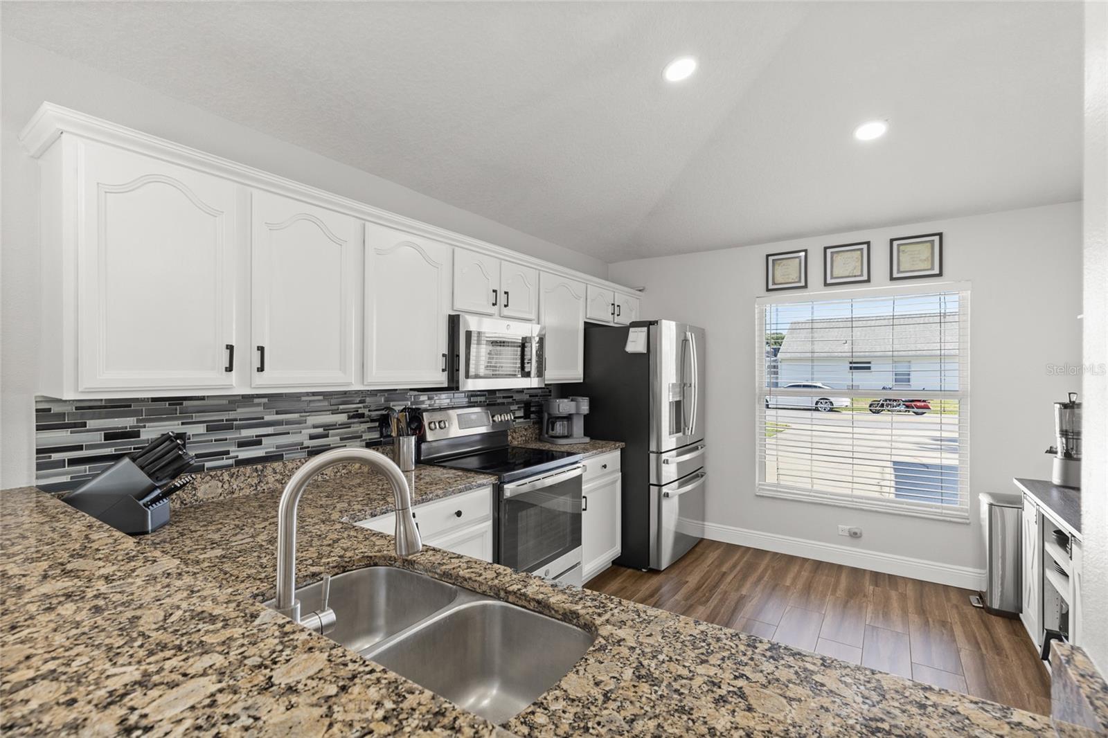 CHATHAM PARK AT SAUSALITO PH 3 - Residential