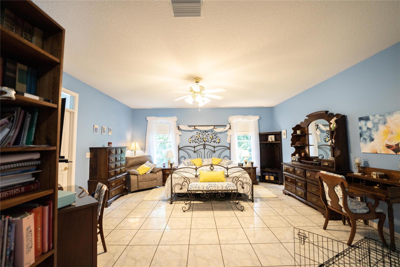 Model Land Companys - Residential